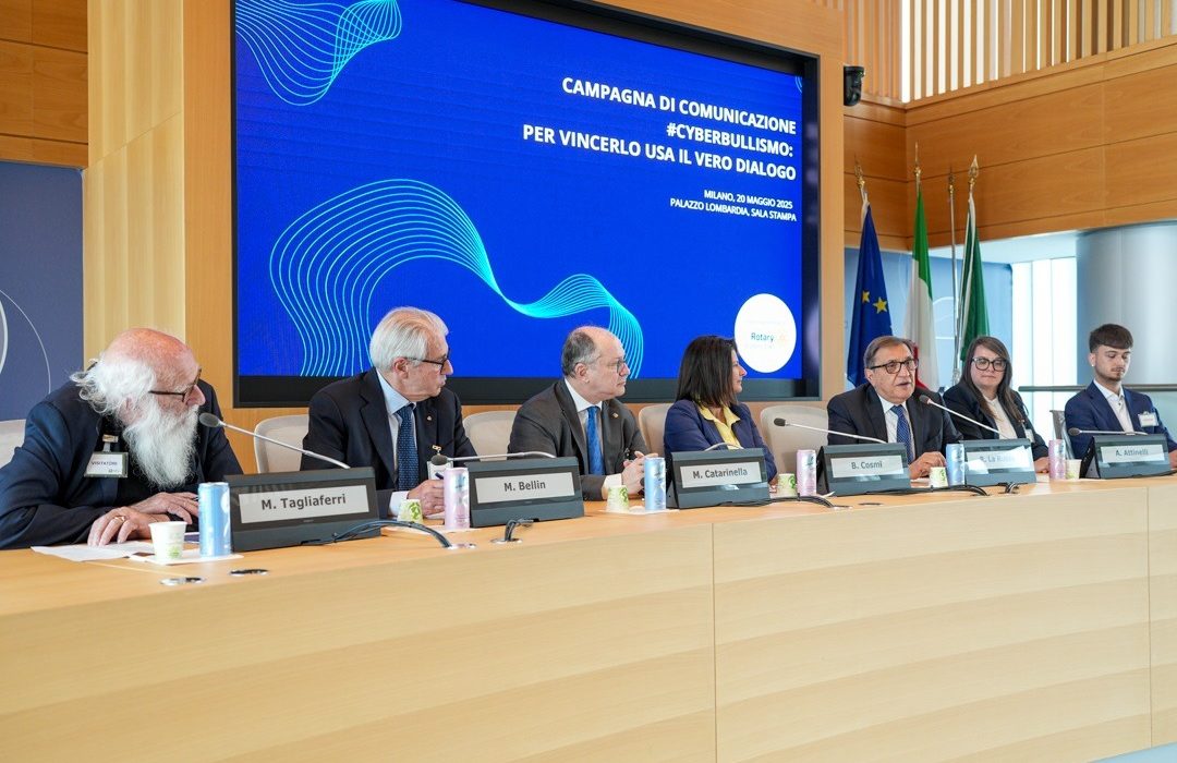 Palazzo Lombardia incontro cyberbullismo PH Press