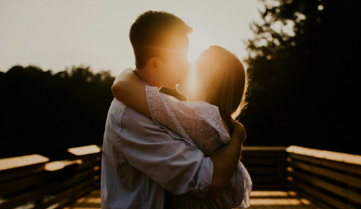 baci [BRUSH] International Kiss Day Fonte Unsplash