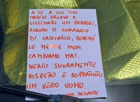 Biglietto anonimo su parabrezza ph Facebook