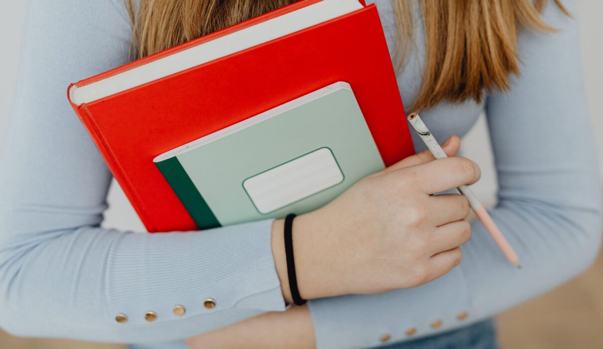 Libri scolastici ph Pexels
