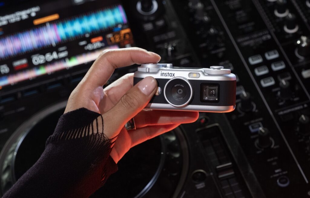 instax Pal 2™ ph Press